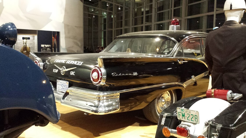 Illustration for article titled Hey! check this out. 57 meteor Police car!